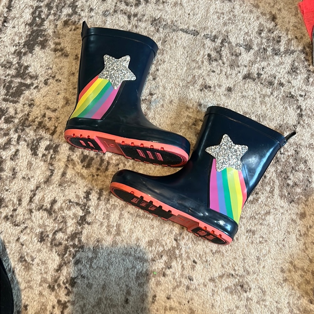 Rain boots kids size 9/10